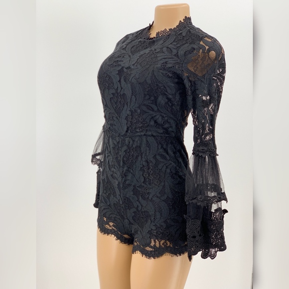 NWOT Fashion Nova Lace Shorts Romper - Picture 5 of 7